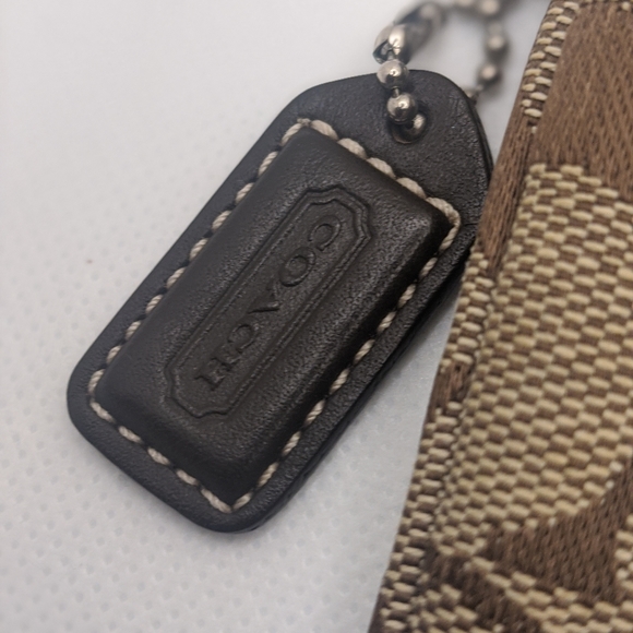 Coach Wristlet - Like new! - Picture 3 of 4